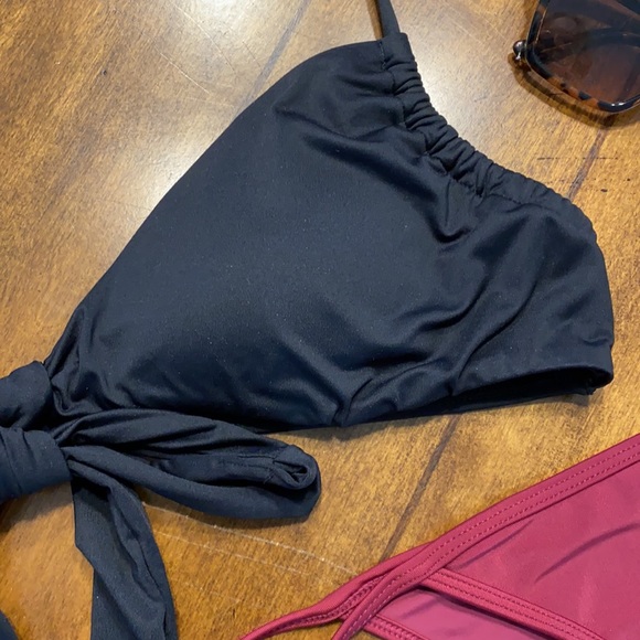 Roxy reverse triangle tie front bikini top🖤 - Picture 4 of 5